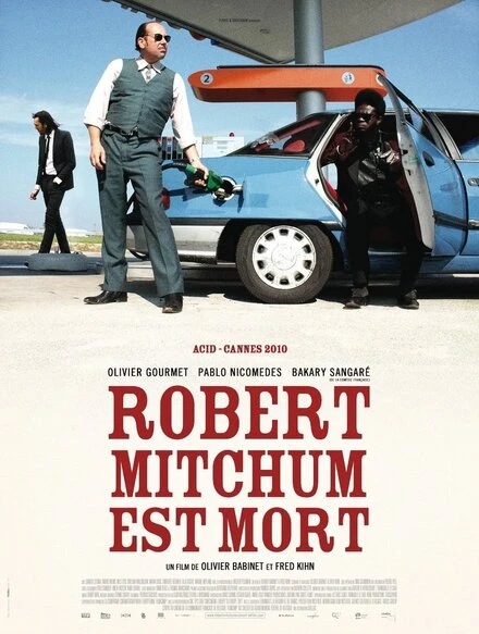 Постер Роберт Митчем мёртв 2010