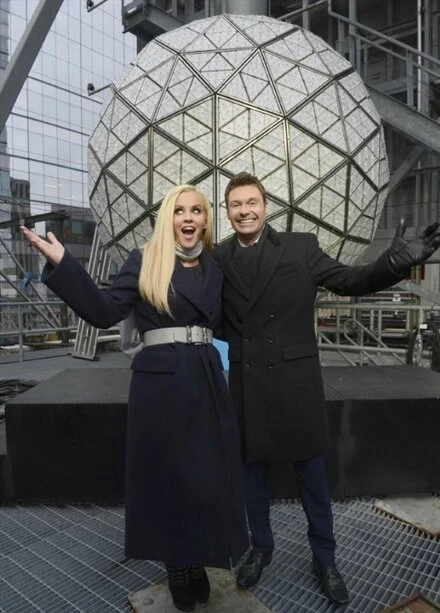 Постер Dick Clark's New Year's Rockin' Eve with Ryan Seacrest 2014