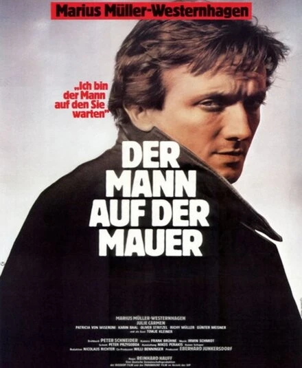 Постер Der Mann auf der Mauer