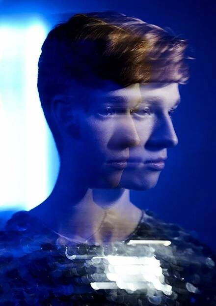 Постер Sequin in a Blue Room