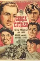 Cerca de la ciudad постер