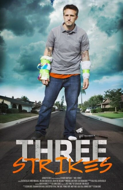 Постер Three Strikes 2015