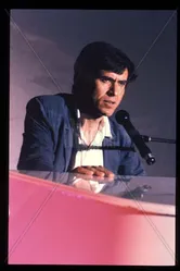 Желание петь 1985 постер