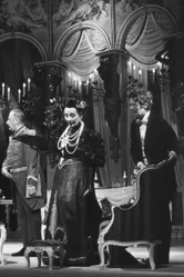 Die Dame vom Maxim постер