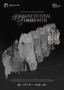 Тот, с кем можно красть лошадей 2025 постер