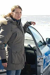 Женщина из моря 2008 постер