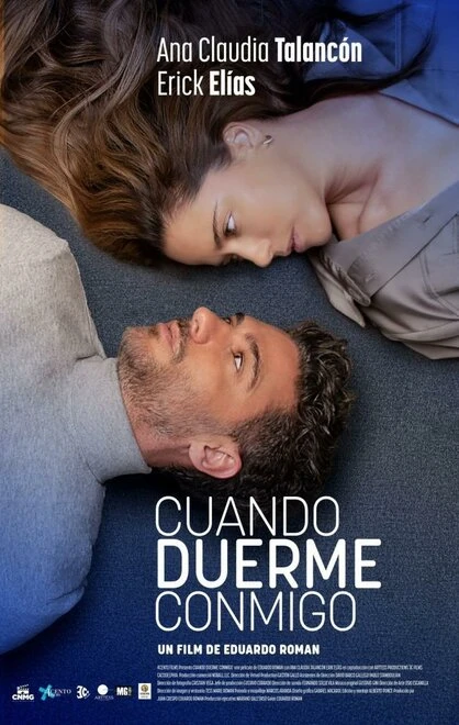 Постер Cuando Duerme Conmigo