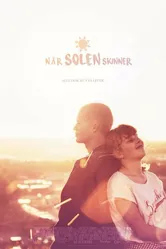 Når solen skinner постер