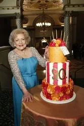 Празднование 90-летия Бетти Уайт: Дань уважения «золотой девушке» Америки 2012 постер