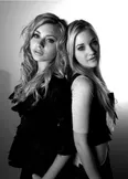 Фото Aly & AJ