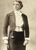 Фото H. Kyrle Bellew